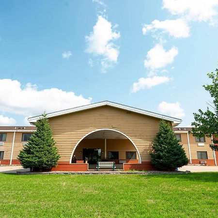 Oyo Hotel Redwood Falls Near Jackpot Casino Екстериор снимка