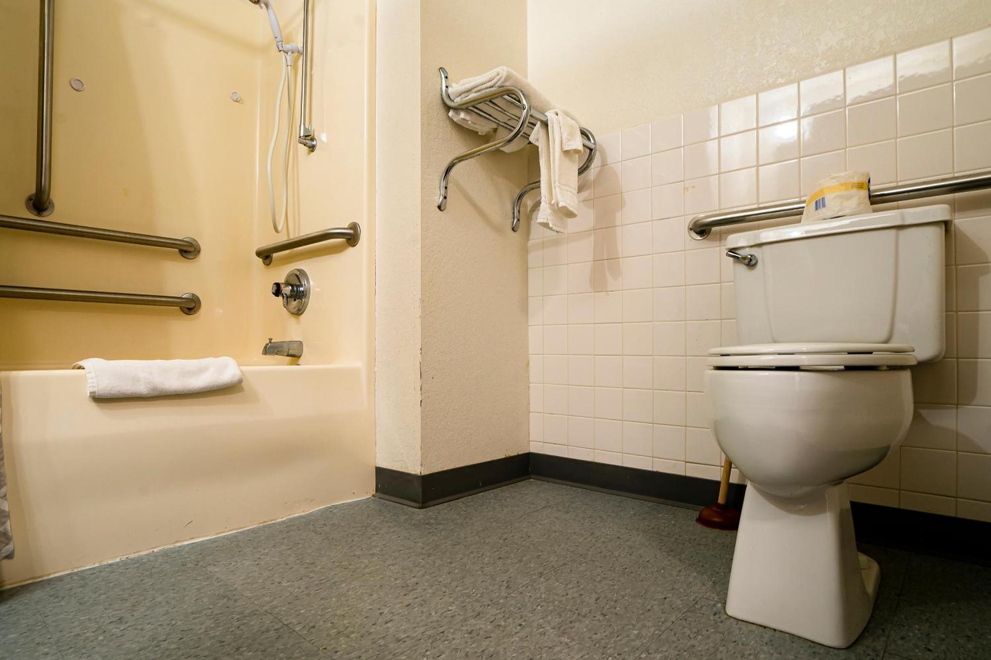 Oyo Hotel Redwood Falls Near Jackpot Casino Екстериор снимка