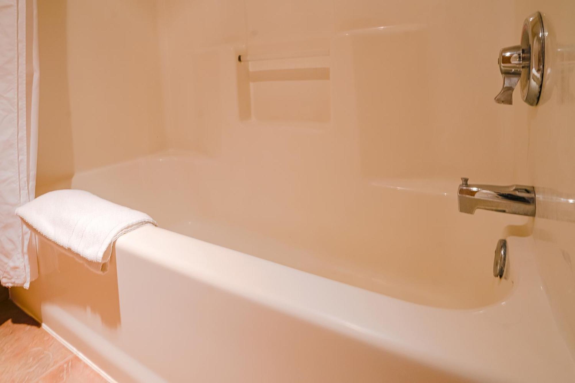 Oyo Hotel Redwood Falls Near Jackpot Casino Екстериор снимка